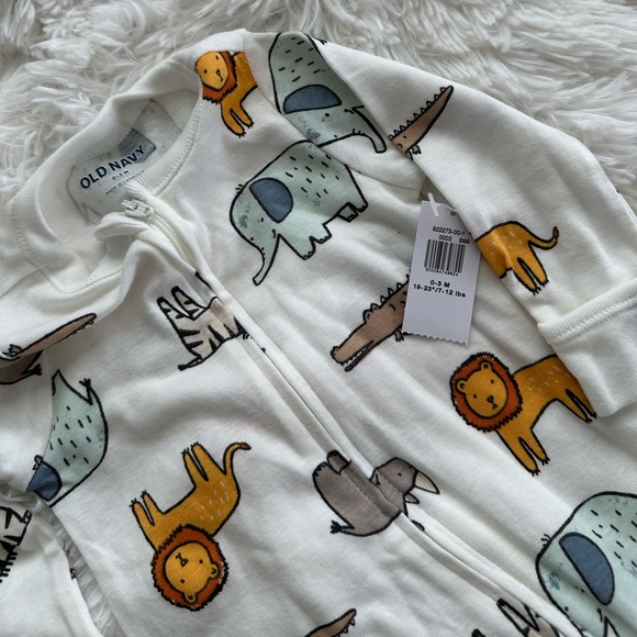 Old Navy Safari Animal Footed Full Zip Sleeper Built in Mittens - Picture 2 of 3